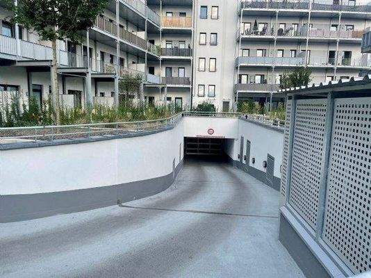Tiefgaragenzufahrt