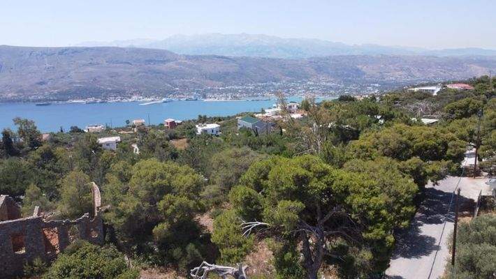 Kreta, Korakies: Grundstück mit herrlichem Meerblick auf die Souda-Bucht zu verkaufen
