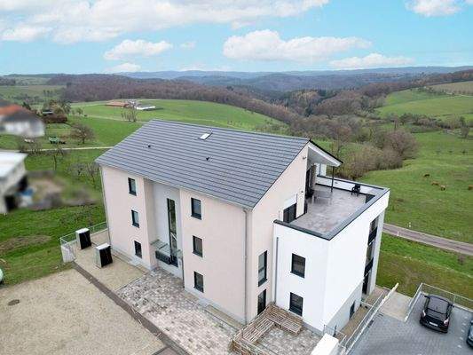 Neubauwohnung mit Weitblick – stilvolles Wohnen im Grünen nahe Luxemburg