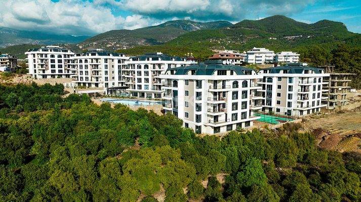 Chic Apartments in a Complex within Nature in Alanya