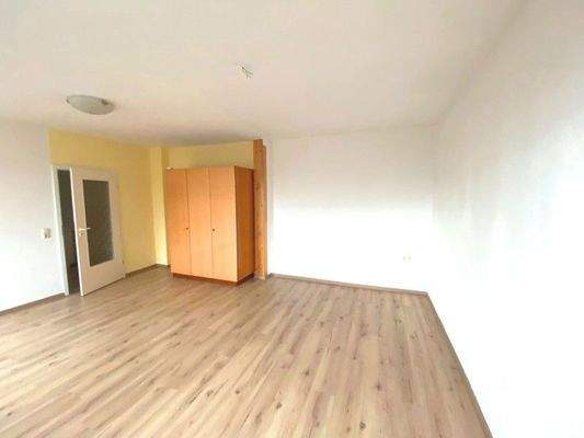 Wohn- und Schlafzimmer