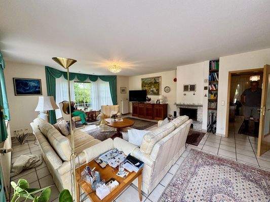 Wohnbereich mit Kamin