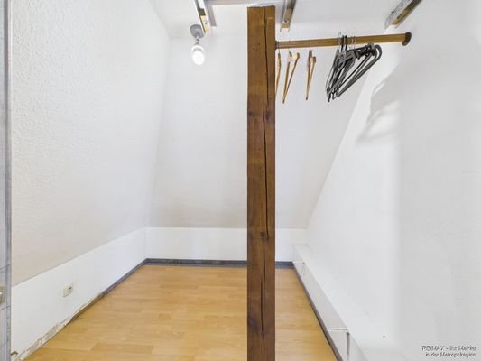 begehbarer Kleiderschrank