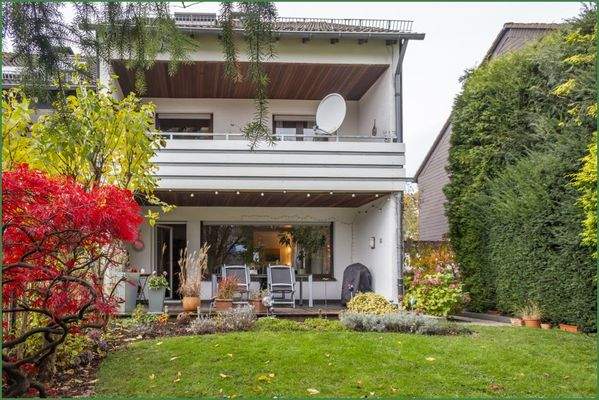 Blick vom Garten aufs Haus