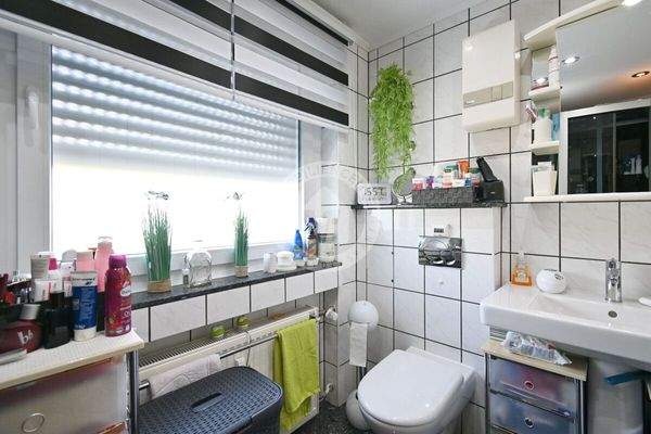 Badezimmer Whg. 2. OG (Blick 2)