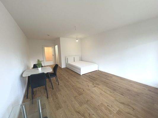 Wohn- und Schlafzimmer