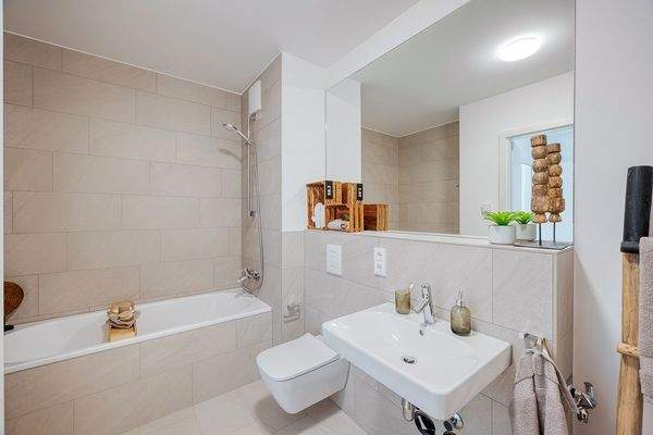 Markenbad mit Wanne oder Dusche