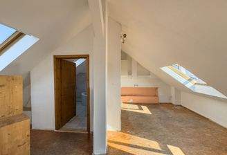 Badezimmer und Küchenbereich