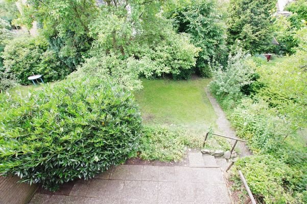 Blick vom Balkon_Garten