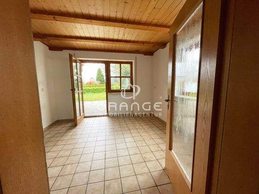 Hier könnte schon bald Ihr Esstisch stehen....