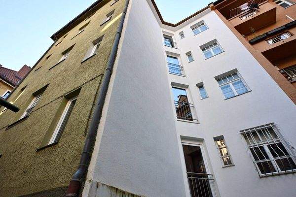 Rückgebäude sanierte Seite