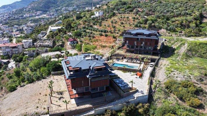 Properties in a Natural Environment in Cikcilli Alanya
