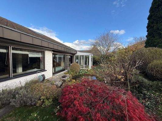 Hausrückansicht mit Wintergarten