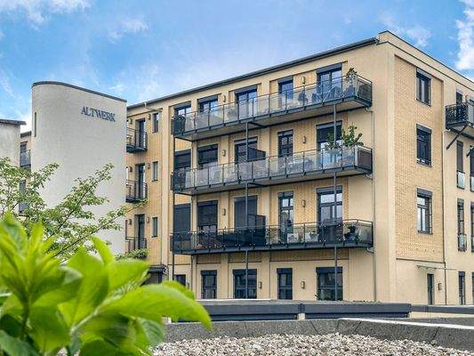 Reprasentatives Mehrfamilienhaus