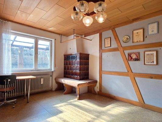 Charmantes Zimmer mit Kachelofen