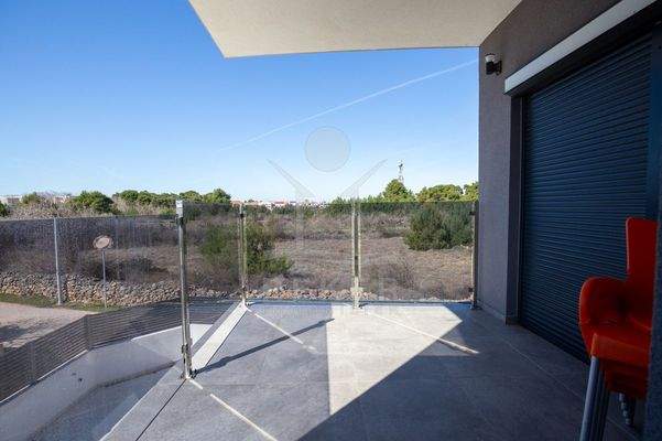 Die Etagenwohnung ist komplett möbliert & einzugsbereit! 