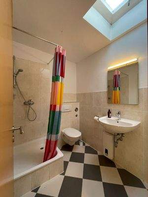 Duschbad mit Oberlicht.JPEG