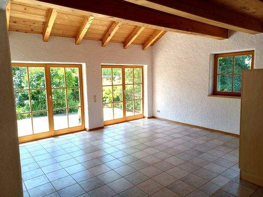 lichtreiches Wohnzimmer