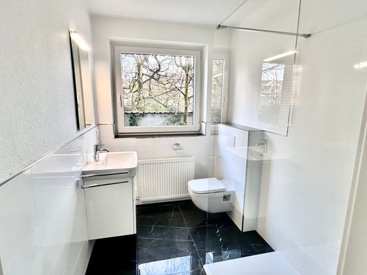 neu gestaltetes Duschbad