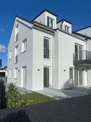 PS24_Haus1_Garten.jpg
