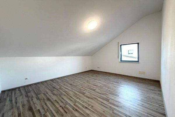 1. OG 2.Schlafzimmer