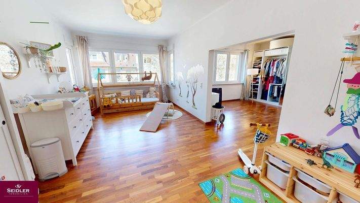 Siehe Grundriss - Als Wohn- Esszimmer geplant.