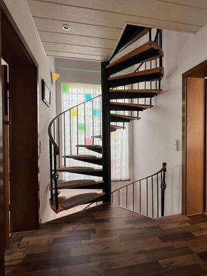 Treppe vom Obergeschoss zum Dachgeschoss