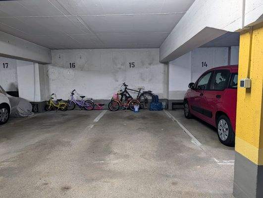 Tiefgaragenstellplatz