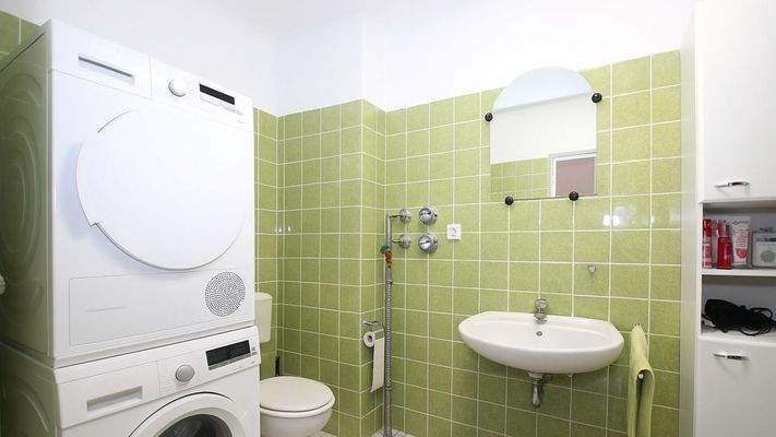 Bad (mit KI bearbeitet)