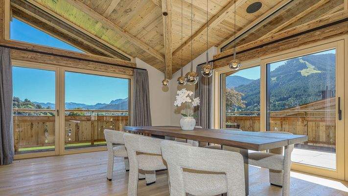 KITZIMMO-Luxuspenthouse sonniger Toplage mit Panorama-Ausblick - Immobilien Brixen.
