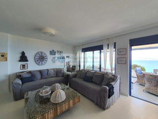 50c2ff632bfa47769e7b4ebdeb1be583