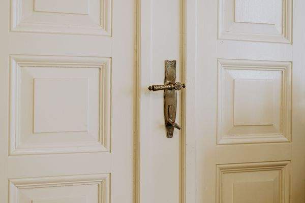 Sehenswerte Massivholz-Türen