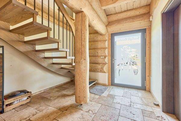 06 Eingangsbereich.jpg