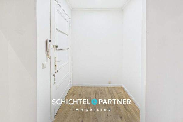 S&P | Eingangsbereich