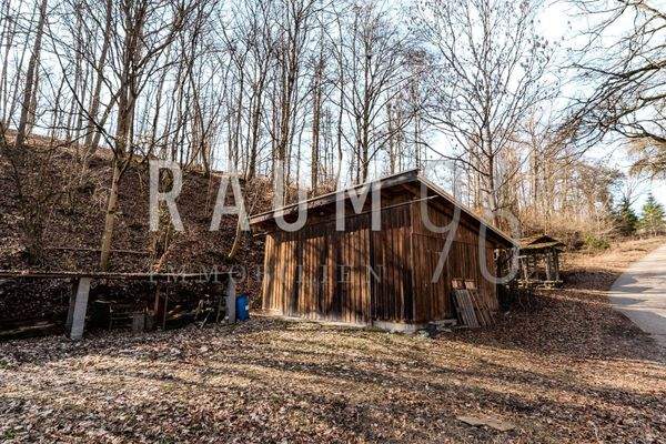 Scheune auf dem Grundstück