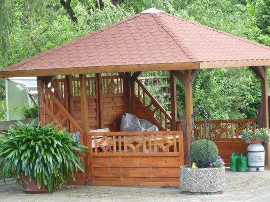 Pavillon auf dem Hof