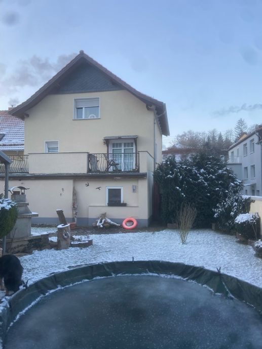 Renoviertes Zweifamilienhaus mit viel Platz in Obersdorf