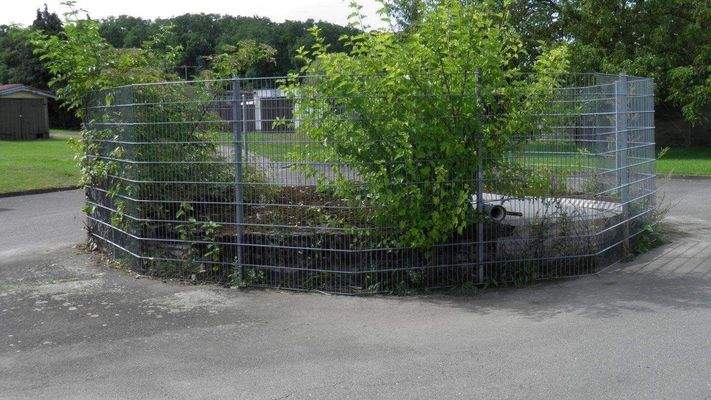 Sammelgrube f. Abwasser im Bereich Wendeschleife