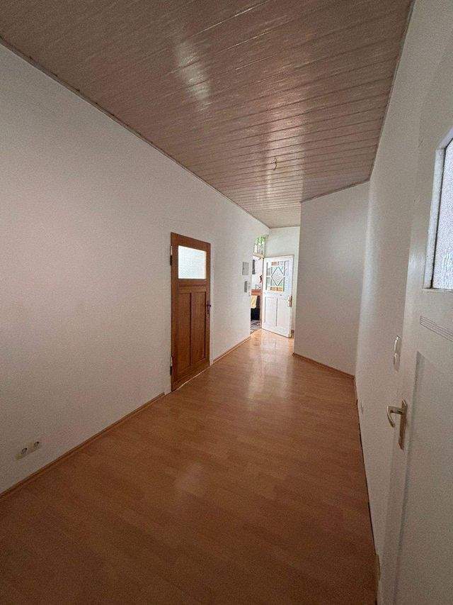 Einbauküche Möglich! Ruhige 4-Zimmer-Wohnung (111 m²) im Erdgeschoss – viel Platz für Familien - Foto 2