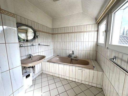 Badezimmer OG rechtes Haus