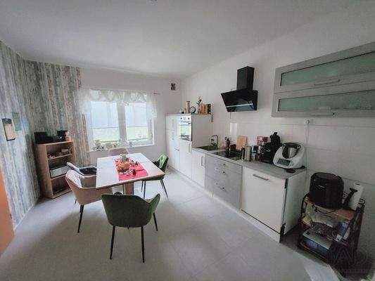 Moderne Küche mit Einbauschränke