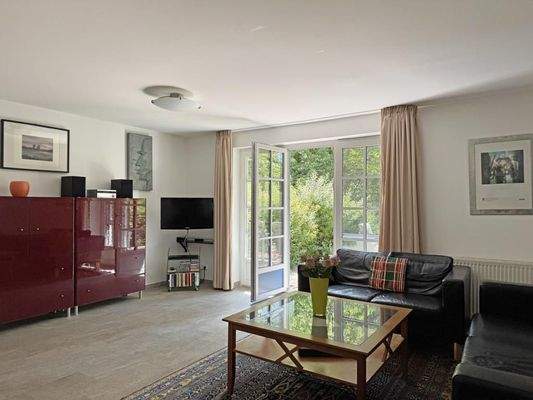 Wohnzimmer mit Terrasse