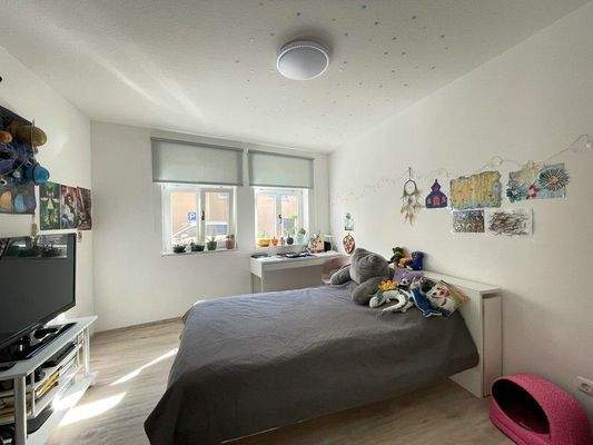 Schlafzimmer / EG links