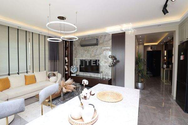 Properties within Walking Distance of Beach in Tömük Mersin