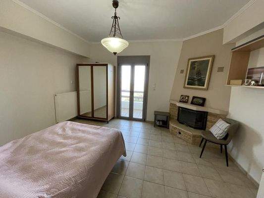 Kreta, Pigi: Geräumiges Haus mit Meerblick zu verkaufen