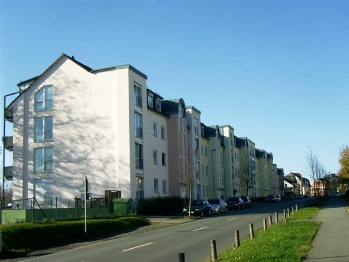 3-Raum-Wohnung mit Balkon am Wasserschloss in Neukirchen