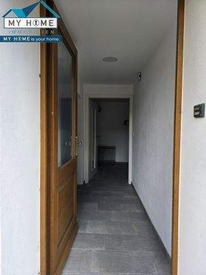  Blick durch Eingang in Diele