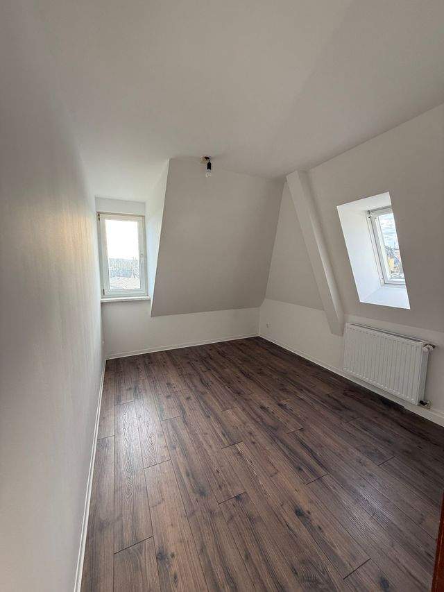 Kleine Renovierte 2Raum Dachgeschosswohnung in Hartenstein ab sofort zu vermieten - Photo 1