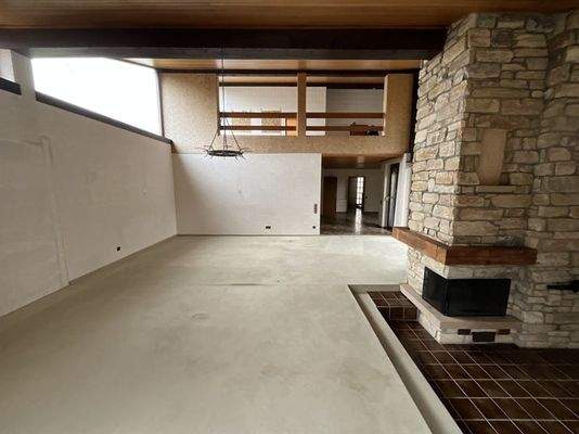 Wohnbereich mit Kamin