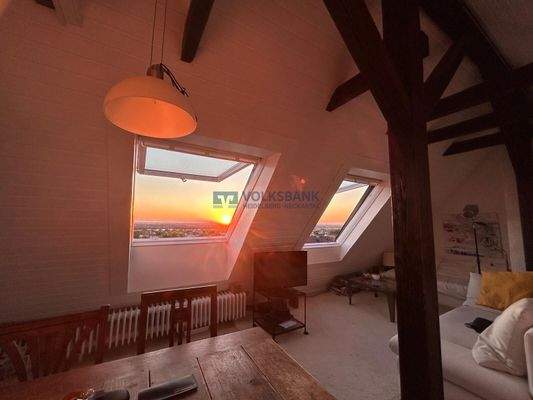  Wohnbereich im Sonnenuntergang (Dachspitz)